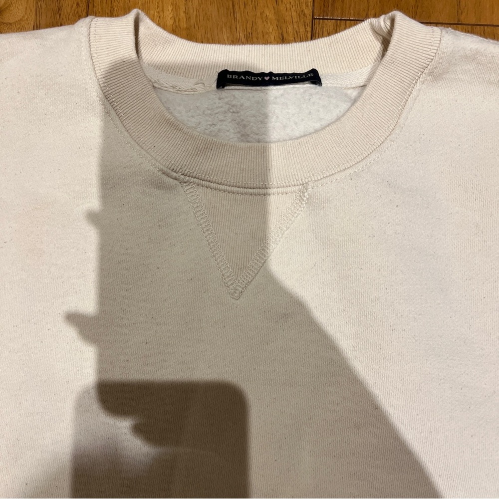 Brandy Melville Cream Sweatshirt - Picture 2 of 4